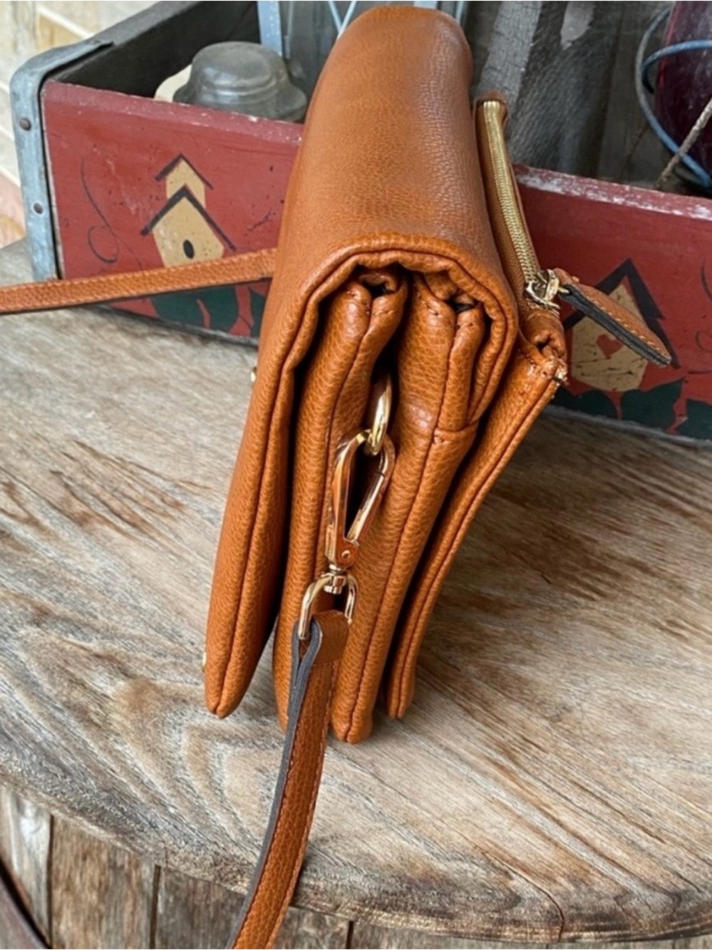 Street Level Tan Leather Crossbody Bag - Picture 3 of 12